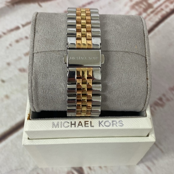 Michael Kors watch - Picture 3 of 4